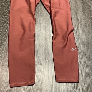 Alo Yoga size XS workout leggings cropped